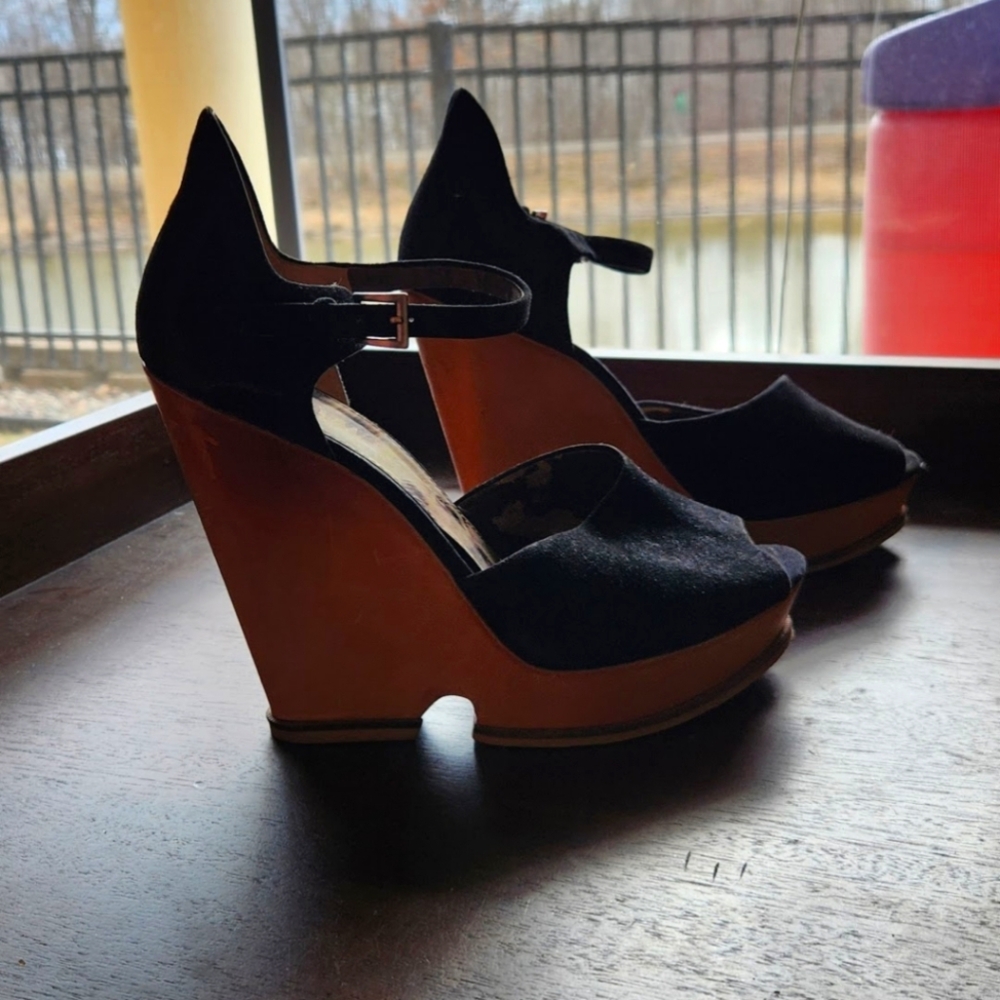 Sam Edelman Black and Brown Wedge Heels